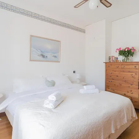 Vacation Family In By Rent Tremezzo