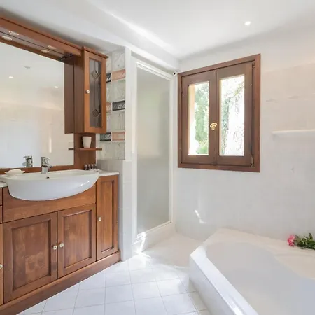 Apartment Vacation Family In By Rent Tremezzo