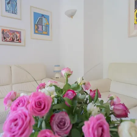 Vacation Family In By Rent Apartment Tremezzo