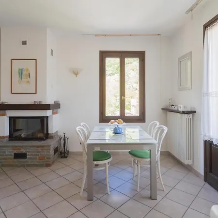 Vacation Family In By Rent Apartment Tremezzo