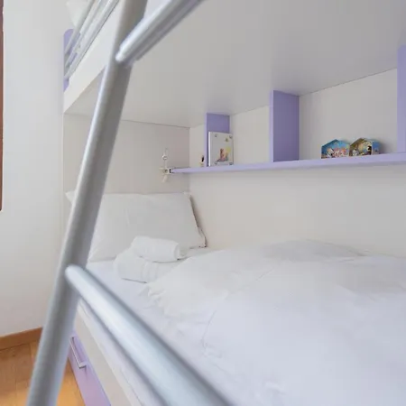 Vacation Family In By Rent Apartment Tremezzo