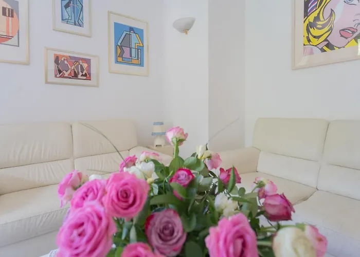 Vacation Family In By Rent Apartment Tremezzo