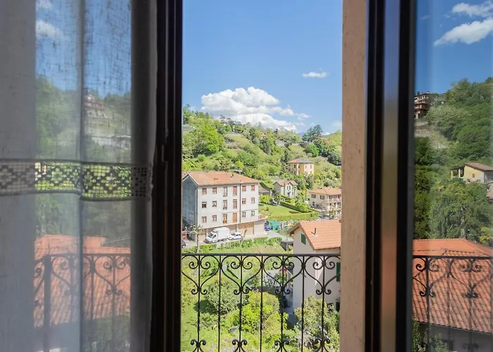 Vacation Family In By Rent Tremezzo