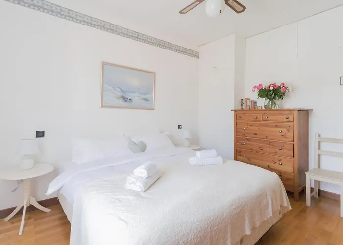 Vacation Family In By Rent Tremezzo